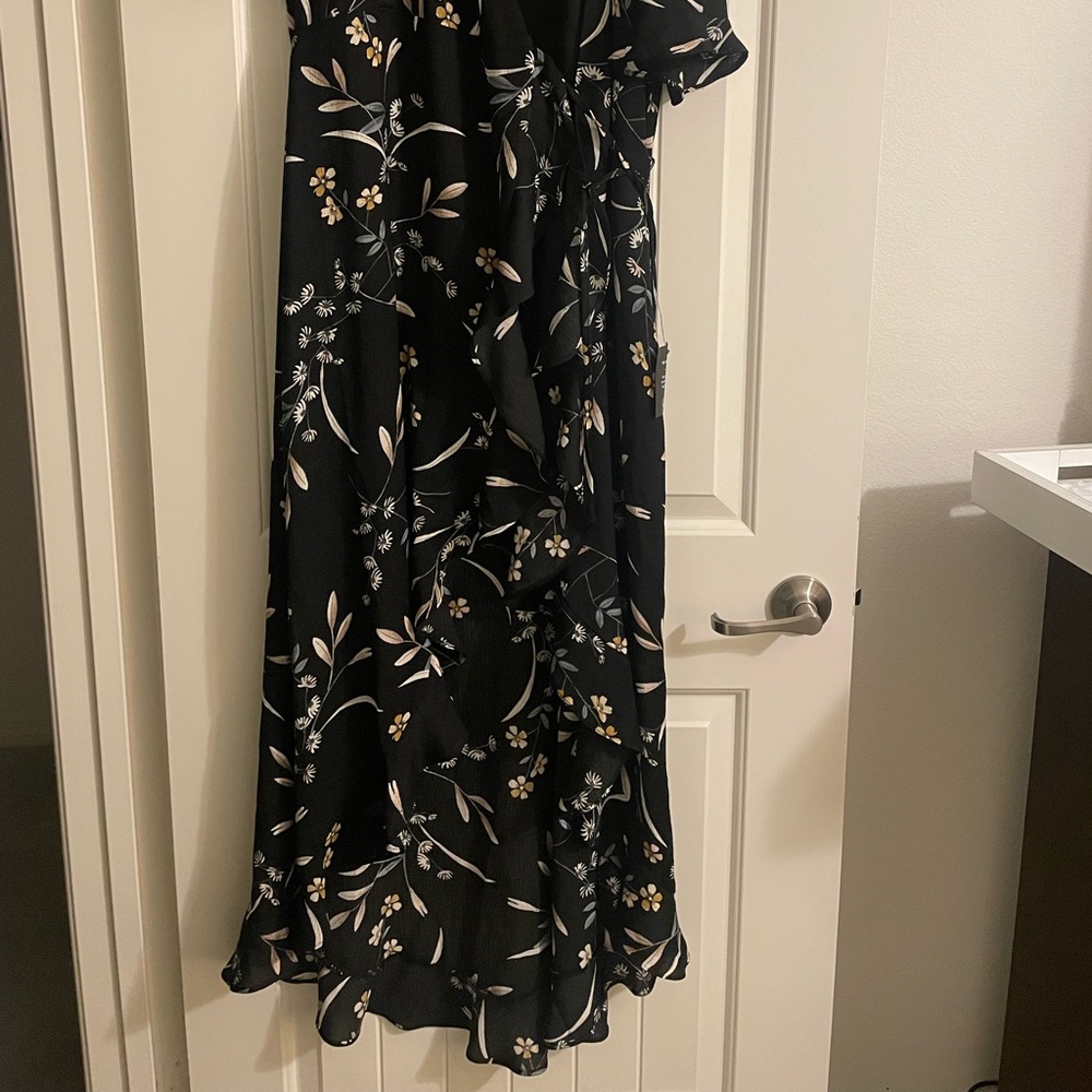 Wild Winds Black Floral Print High-Low Wrap Dress - Picture 2 of 9